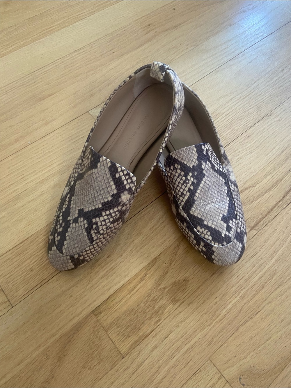 BANANA REPUBLIC BR Shoes Loafers Soft Leather Snake Print 7.5 7 1/2 NEW